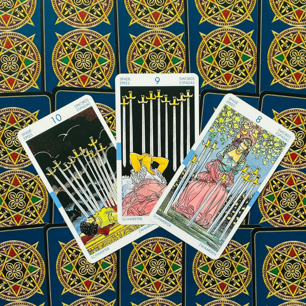 Universal Tarot by Roberto De Angelis