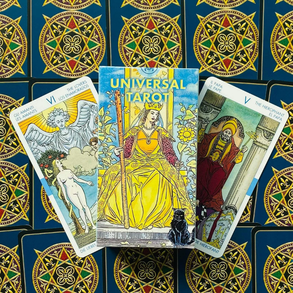 Universal Tarot by Roberto De Angelis